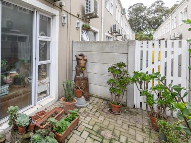 2 Bedroom Duplex in De Zoete Inval