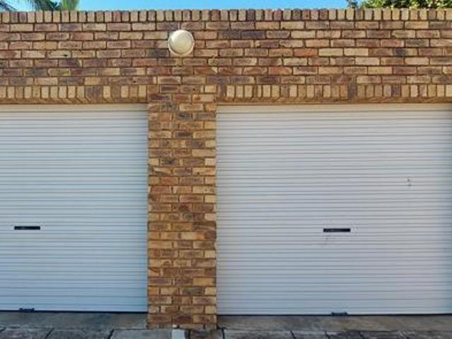 2 Bedroom Duplex in Die Hoewes