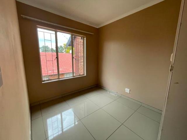 2 Bedroom Duplex in Die Hoewes
