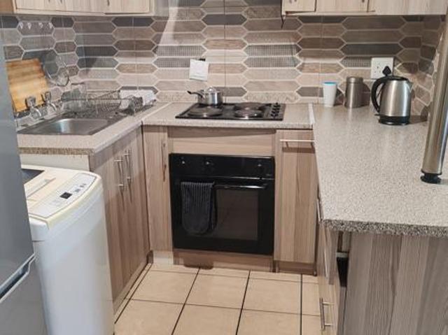 2 Bedroom Duplex in Die Hoewes