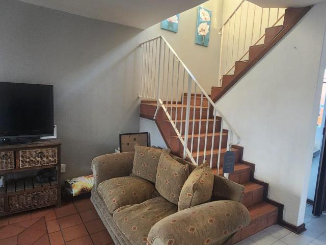 2 Bedroom Duplex in Freeway Park