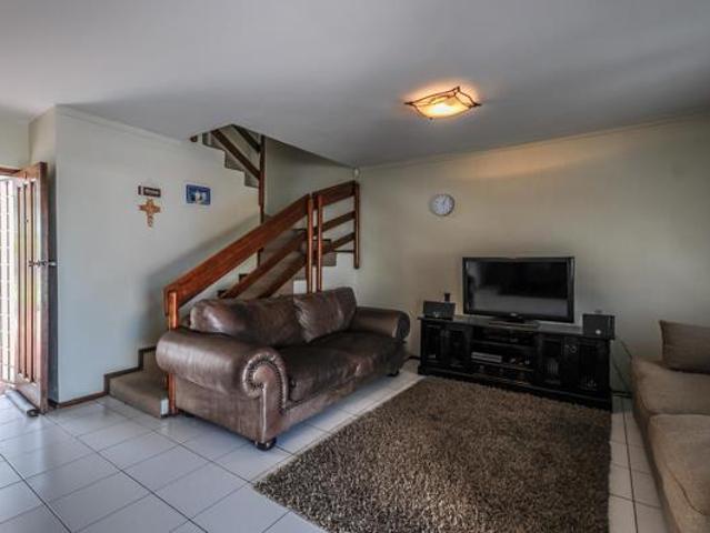 2 Bedroom Duplex in Glenwood