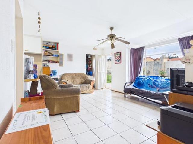 2 Bedroom Duplex in Grobler Park