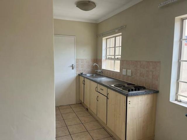 2 Bedroom Duplex in Hatfield