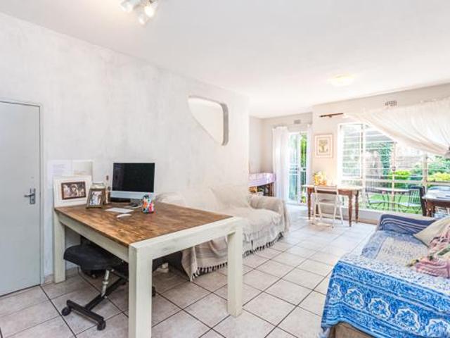 2 Bedroom Duplex in Hennopspark