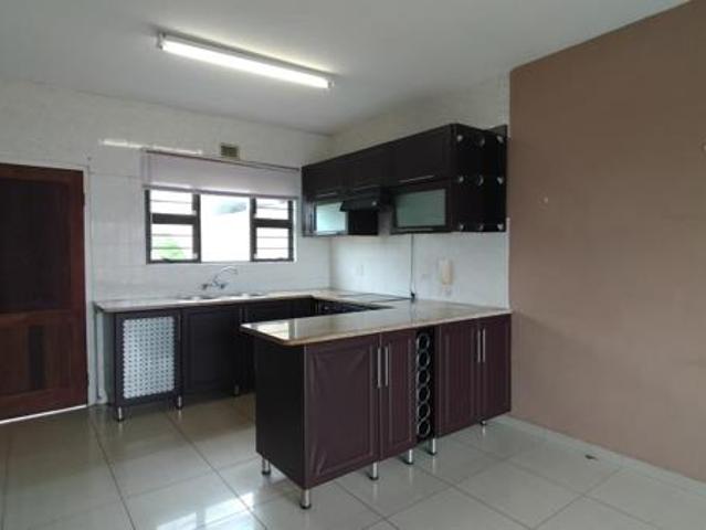 2 Bedroom Duplex in Illovo Beach