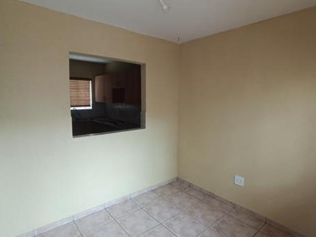 2 Bedroom Duplex in Kosmosdal