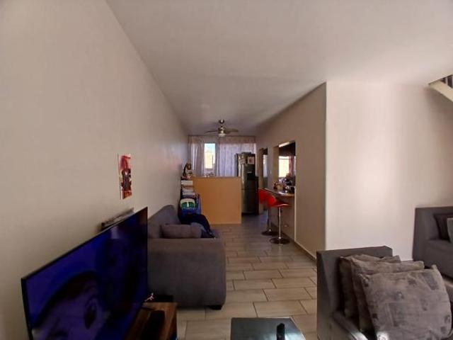 2 Bedroom Duplex in Lyttelton Manor