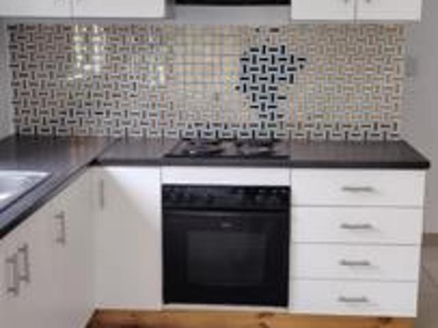 2 Bedroom Duplex in Risecliff
