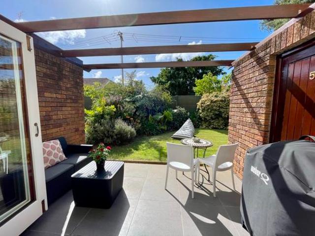 2 Bedroom Duplex in Rondebosch