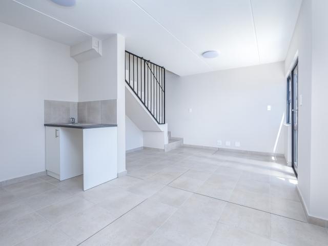 2 Bedroom Duplex in Sunset Glen