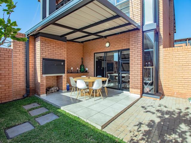 2 Bedroom Duplex in Silver Lakes
