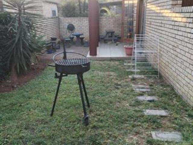 2 Bedroom Duplex in Vanderbijlpark SW