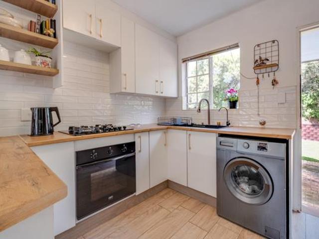 2 Bedroom Duplex in Wilgeheuwel