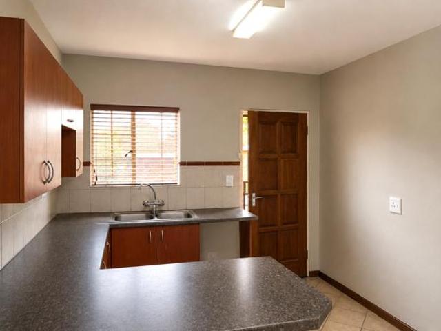 2 Bedroom Duplex in Wilgeheuwel