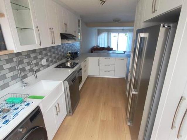 2 Bedroom Duplex in Woodbridge Island