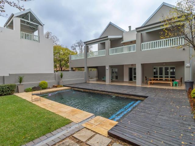 2 Bedroom duplex loft for sale in Fourways, Sandton