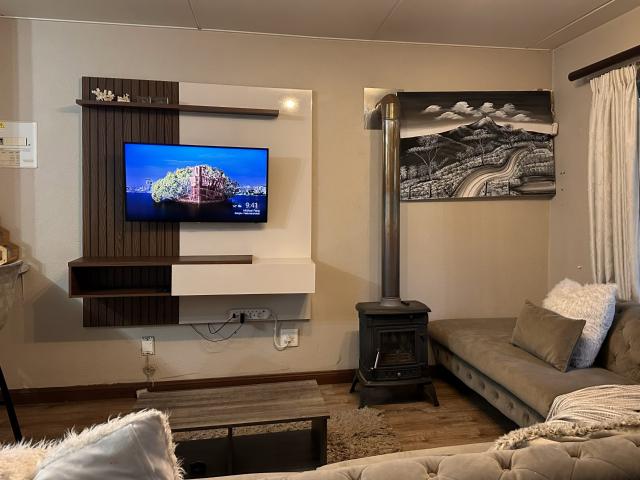 2 Bedroom Duplex To Let in Bromhof