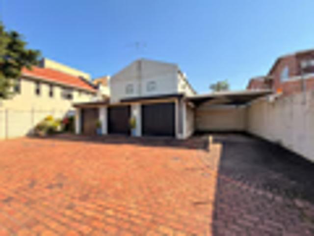 2 Bedroom Duplex To Let in Essenwood
