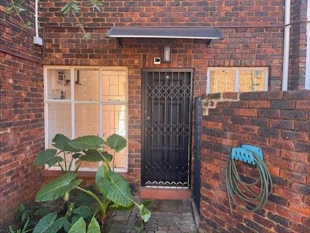 2 Bedroom Duplex to Rent in Garsfontein