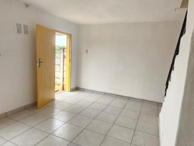 2 Bedroom duplex townhouse freehold for sale in Northcroft, Phoenix