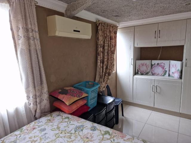 2 Bedroom duplex townhouse freehold for sale in Stanmore, Phoenix