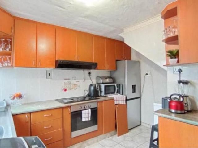 2 Bedroom duplex townhouse freehold for sale in Sunford, Phoenix