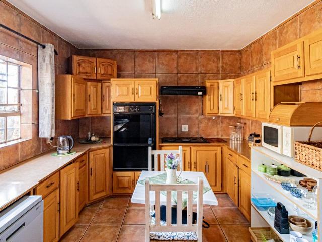 2 Bedroom duplex townhouse sectional for sale in Lynnwood Ridge, Pretoria
