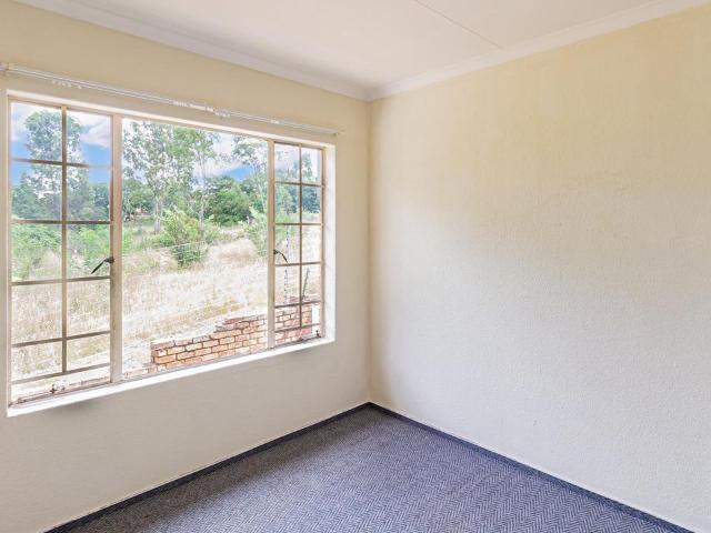 2 Bedroom duplex townhouse sectional for sale in Bellairs Park, Randburg