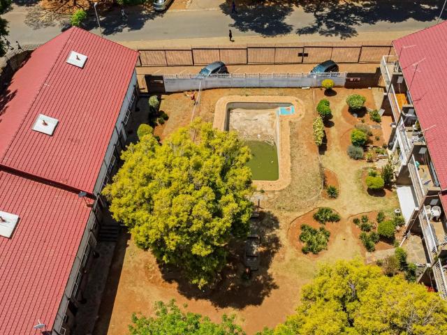 2 Bedroom duplex townhouse sectional sold in Windsor West, Randburg