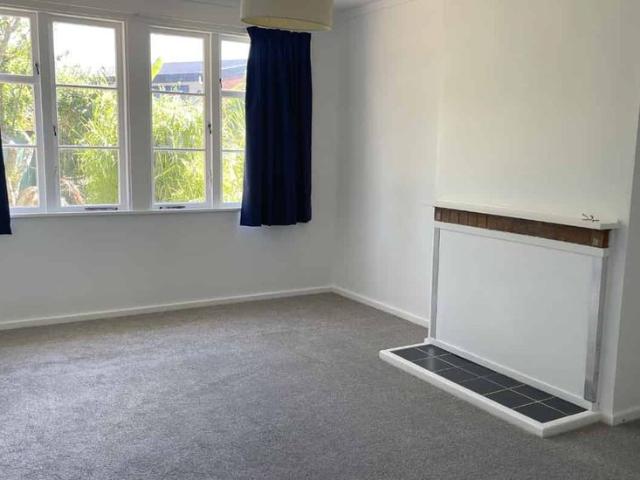 2 bedroom duplex with big backyard