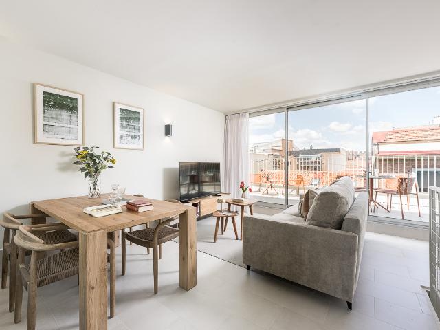 2 bedroom duplex with terrace in Cuatro Caminos