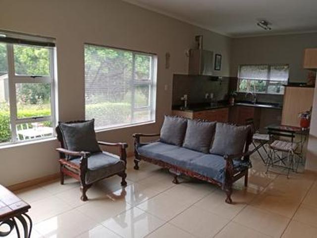 2 bedroom flat to let in mooikloof e.