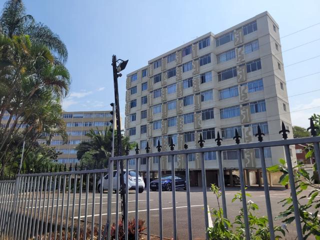 2 Bedroom Flat To Let in Morningside