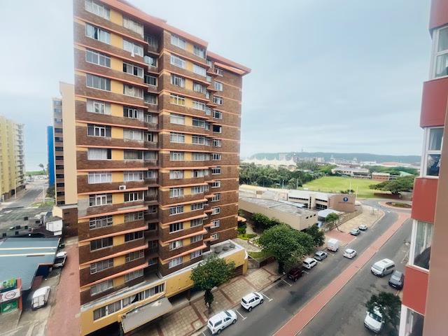 2 Bedroom Flat To Let in South Beach