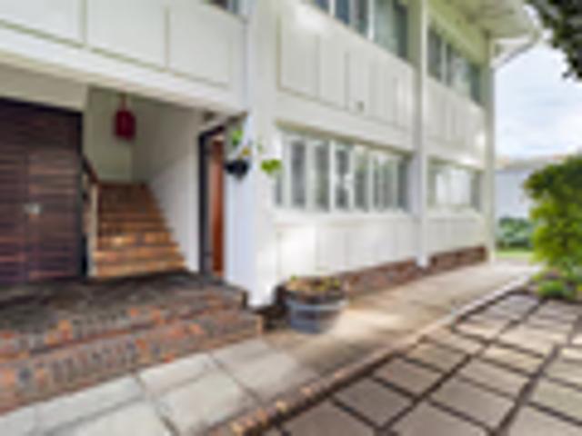 2 Bedroom Flat To Let in Stellenbosch Central