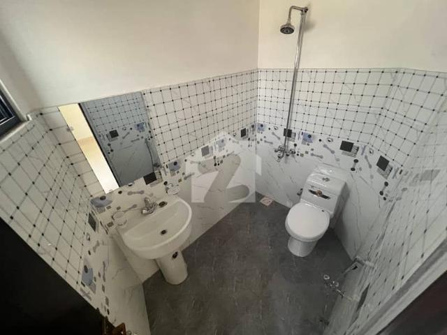 2 bedroom flat available for rent