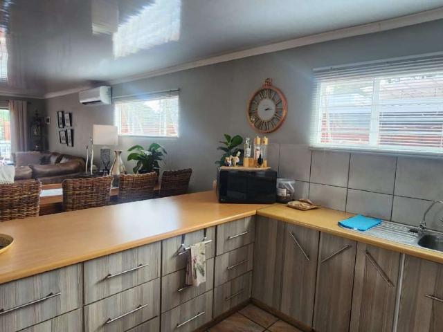 2 Bedroom flat available from 1 July !