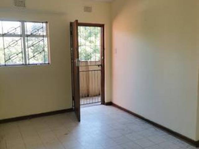 2 bedroom flat for sale, built to be.