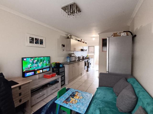 2 Bedroom flat sold in Vanguard, Cape Town