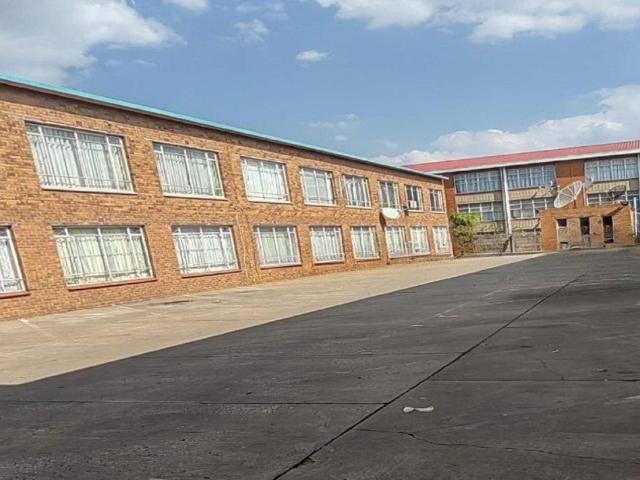 2 Bedroom flat for sale in Vereeniging Central