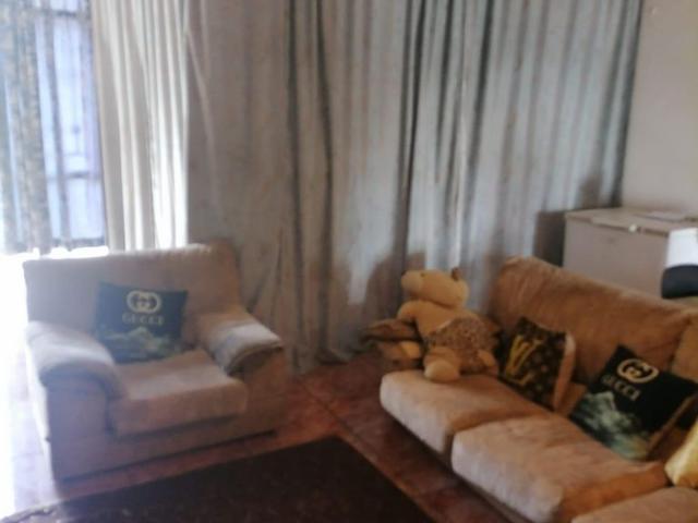 2 Bedroom Flat For Sale in Witbank Ext 3