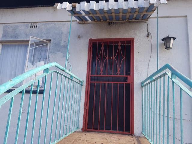 2 Bedroom Flat For Sale in Witbank