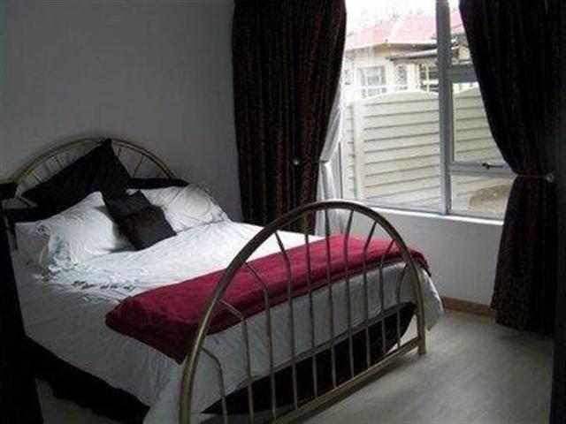 2 Bedroom Flat For Sale in Dalview