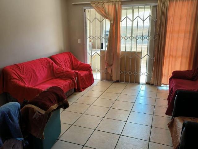 2 Bedroom Flat For Sale in Del Judor
