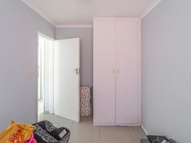 2 Bedroom flat for sale in Grassy Park, Cape Town