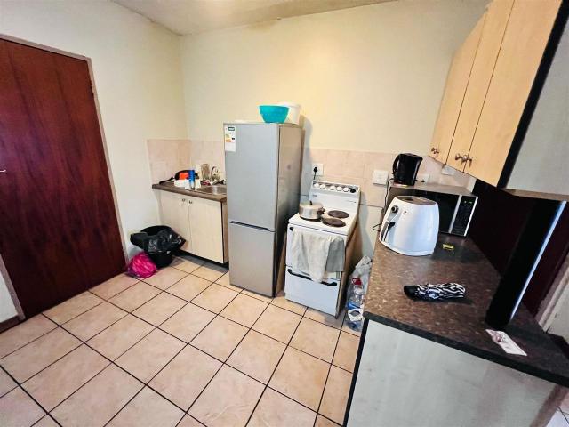 2 Bedroom flat for sale in Hillcrest, Pretoria