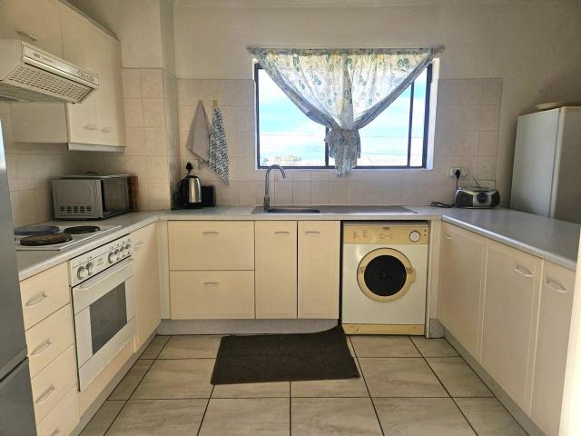 2 Bedroom Flat For Sale in Kleinmond Central