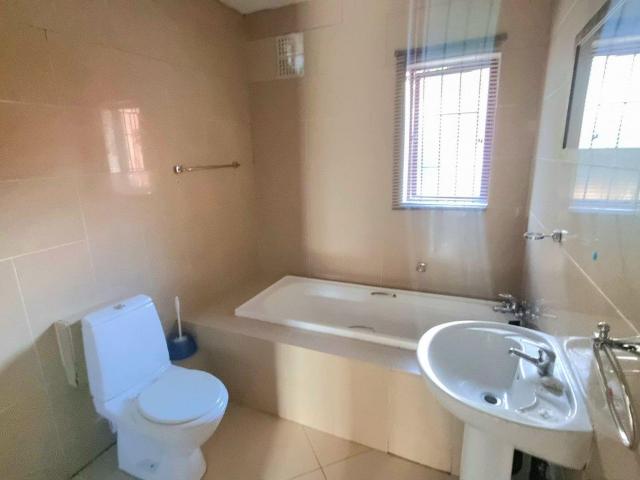 2 Bedroom flat for sale in Little Falls, Roodepoort