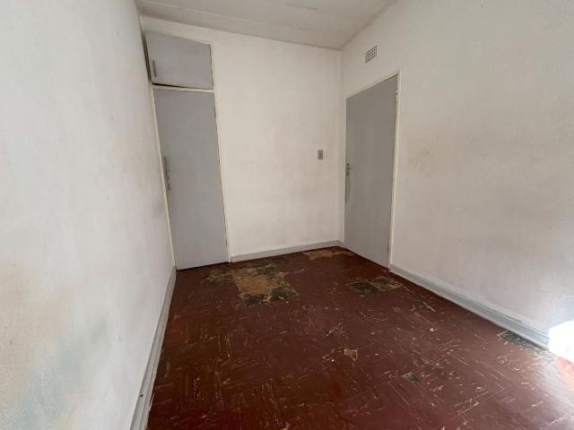 2 Bedroom flat for sale in Luipaardsvlei, Krugersdorp
